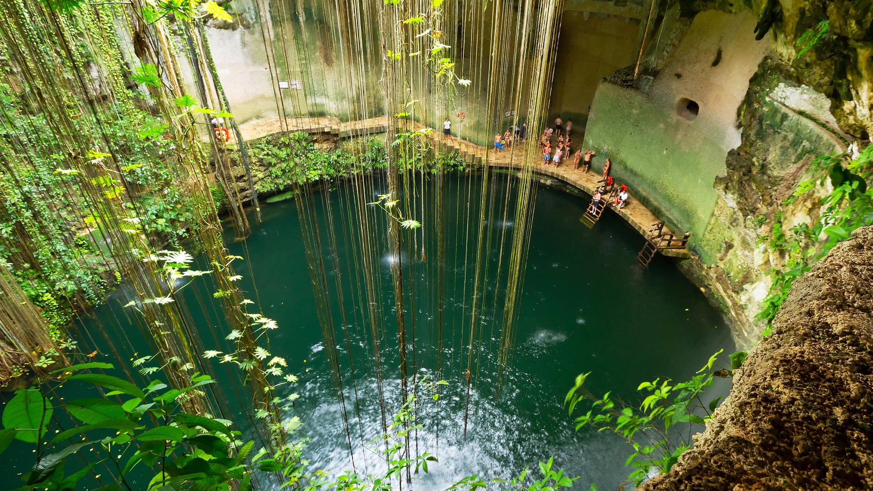 ruinas y laguna de Muyil